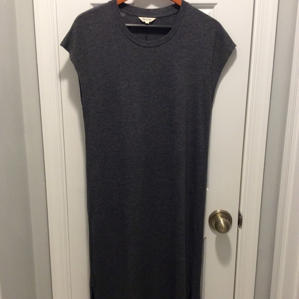 Madewell column sheath dress. Crew neck. Gray. M.